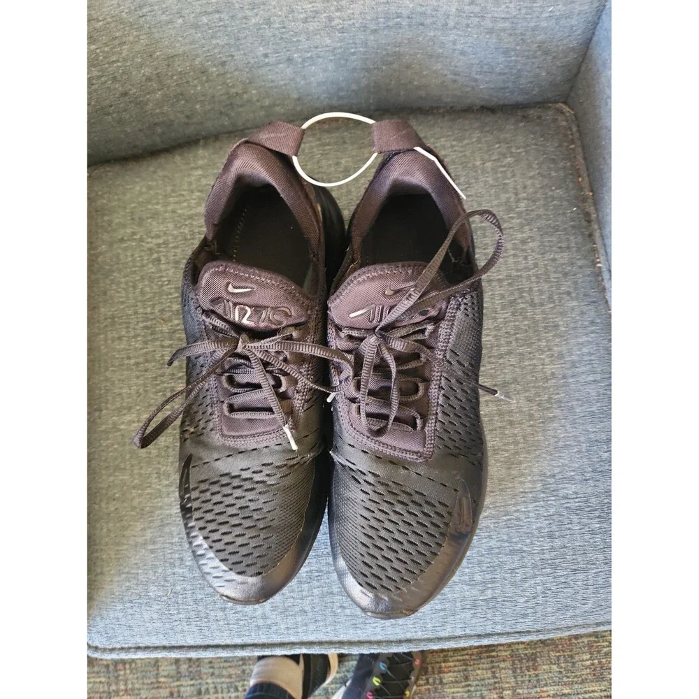 Nike Air Max 270 Women's Sneakers in Triple Black Size 11.5